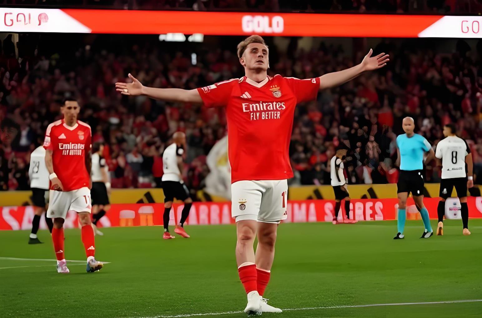 关于波尔图客场大捷,领跑葡超积分榜的信息 关于波尔图客场大捷,领跑葡超积分榜的信息