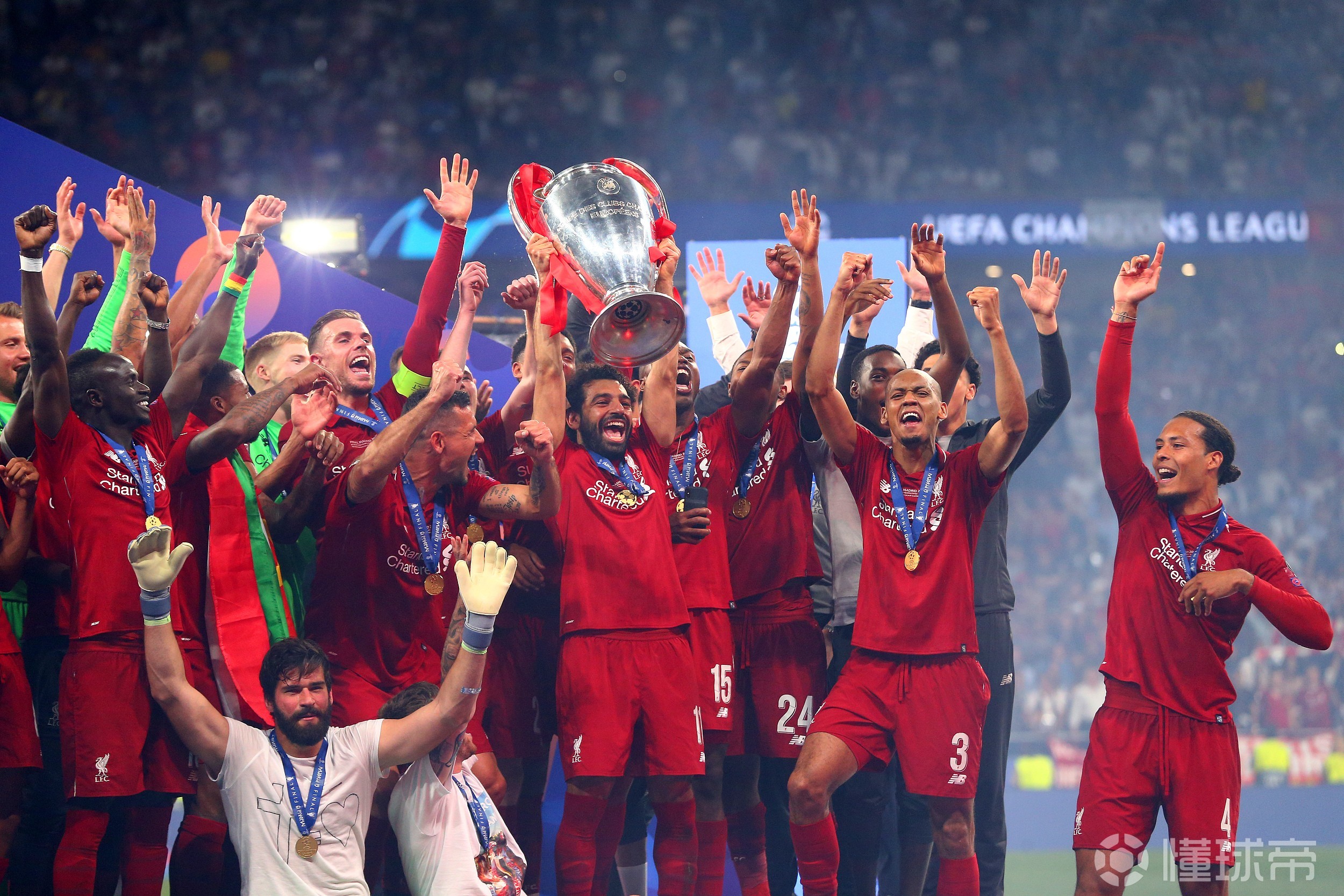 三亿体育体育竞技-利物浦客场大胜，队员表现亮眼