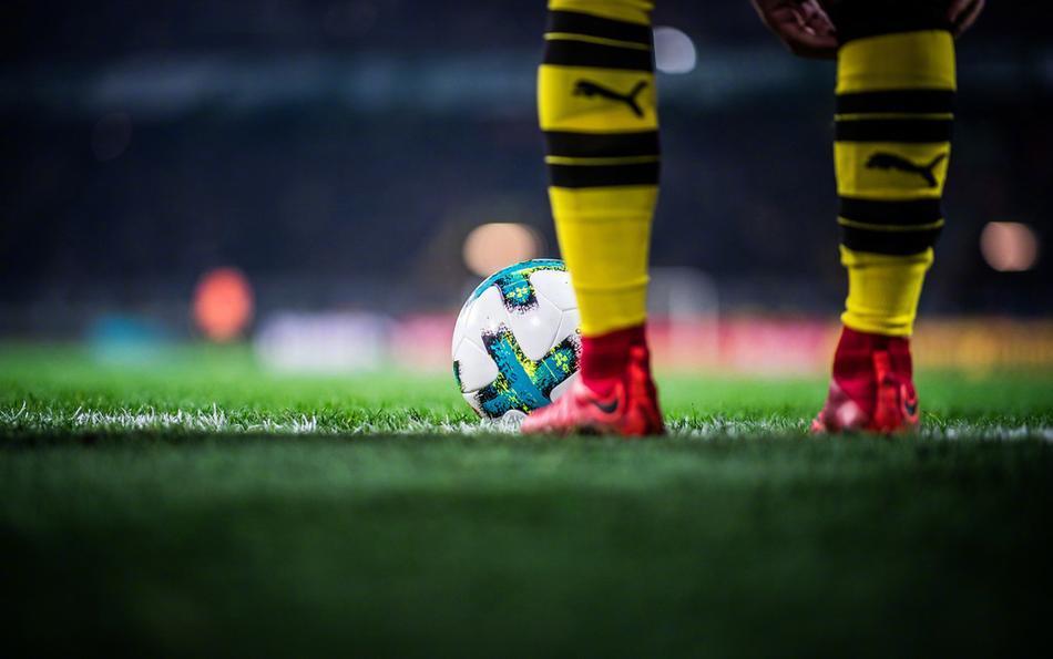 包含沙尔克队积极备战,雄心勃发的词条 包含沙尔克队积极备战,雄心勃发的词条