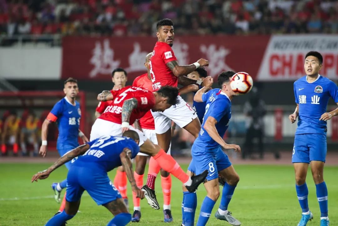 广州恒大对阵河南建业,迎来争夺胜利