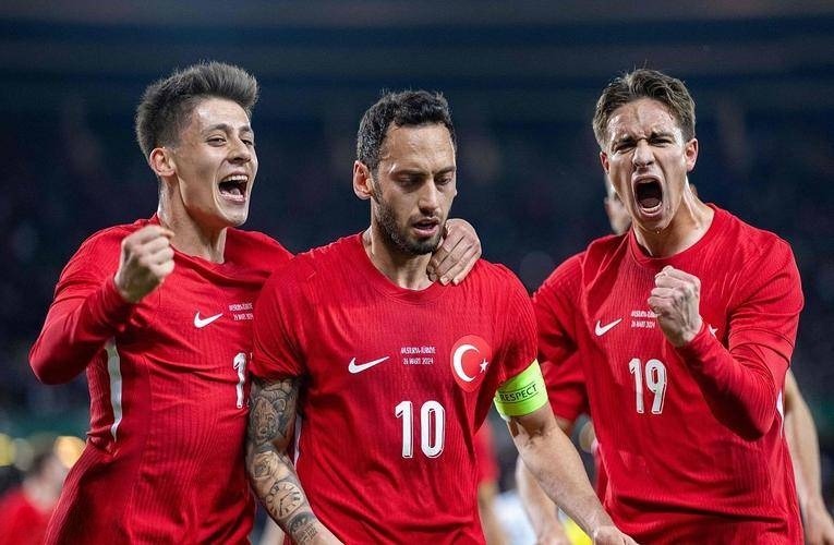 关于欧国联热门球队遭遇困境，出线路不平坦的信息