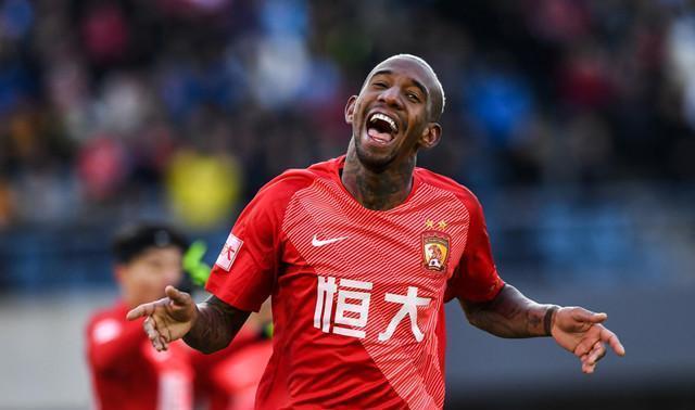 关于恒大主场大胜泰达,稳坐积分榜榜首的信息 关于恒大主场大胜泰达,稳坐积分榜榜首的信息