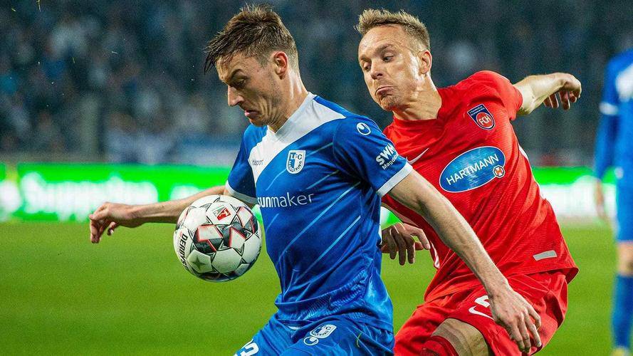 关于柏林赫塔客场战平法兰克福,争夺平局的信息