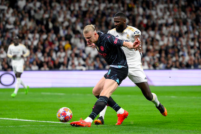 欧冠热门球队碰面,火花四溅的简单介绍 欧冠热门球队碰面,火花四溅的简单介绍