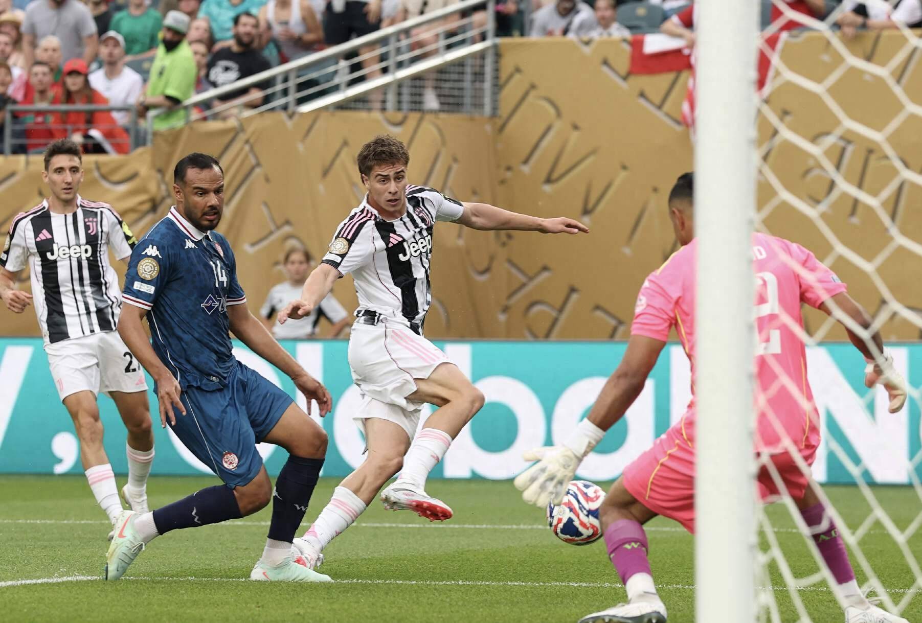 尤文图斯中场大将伤愈归队,球队士气高涨的简单介绍 尤文图斯中场大将伤愈归队,球队士气高涨的简单介绍