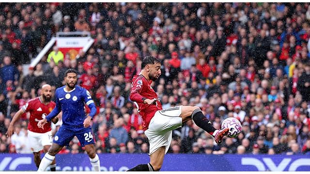 曼联客场轻松击败切尔西,升至前四位置 曼联客场轻松击败切尔西,升至前四位置