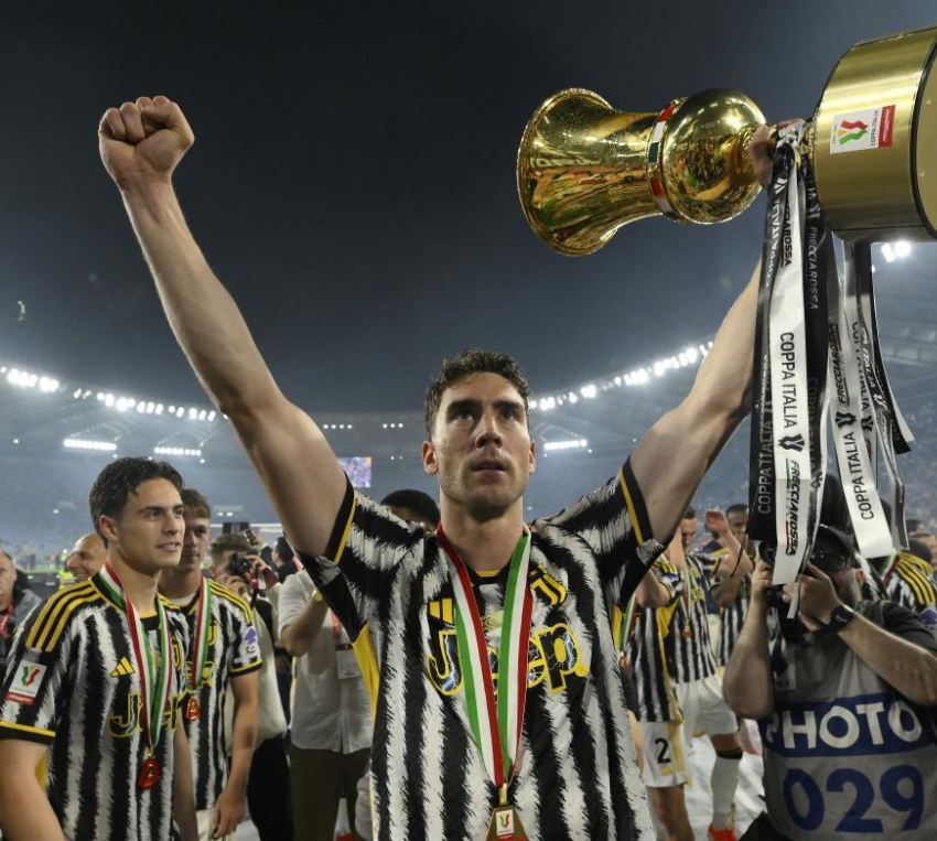 三亿体育体育官网入口-意大利队展现优秀水平，晋级八强的简单介绍