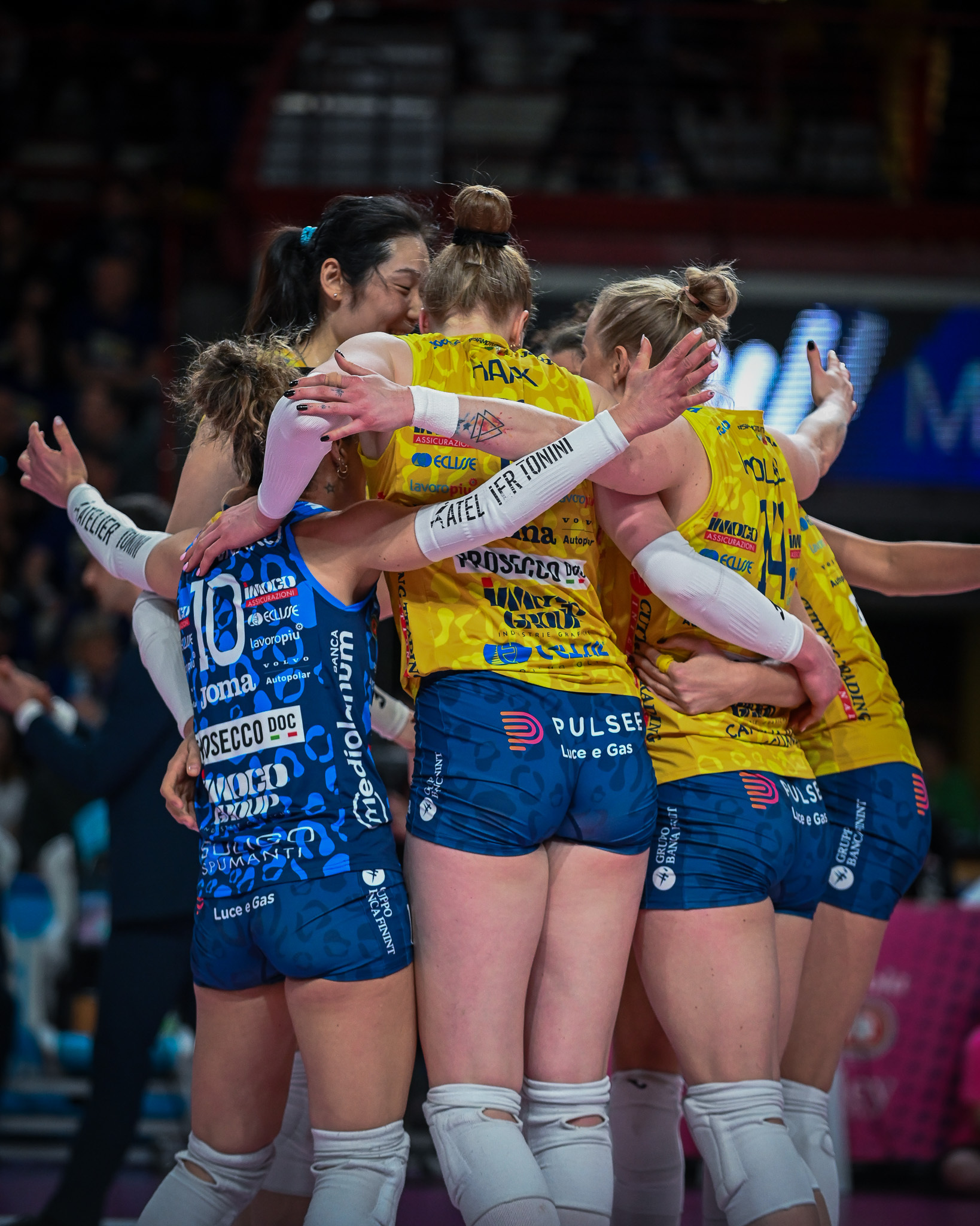 意大利队展现优秀水平，晋级八强的简单介绍